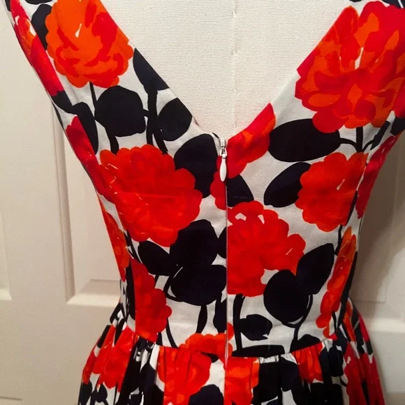 Shoshanna floral dress. Size 2 - Picture 5 of 8